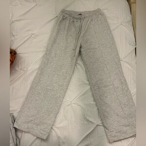 Women’s Zara Wide Leg Sweatpants| Size L | Light Grey| Very Comfy